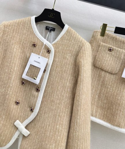 CHANEL WOMEN SUIT(size:S|M|L)